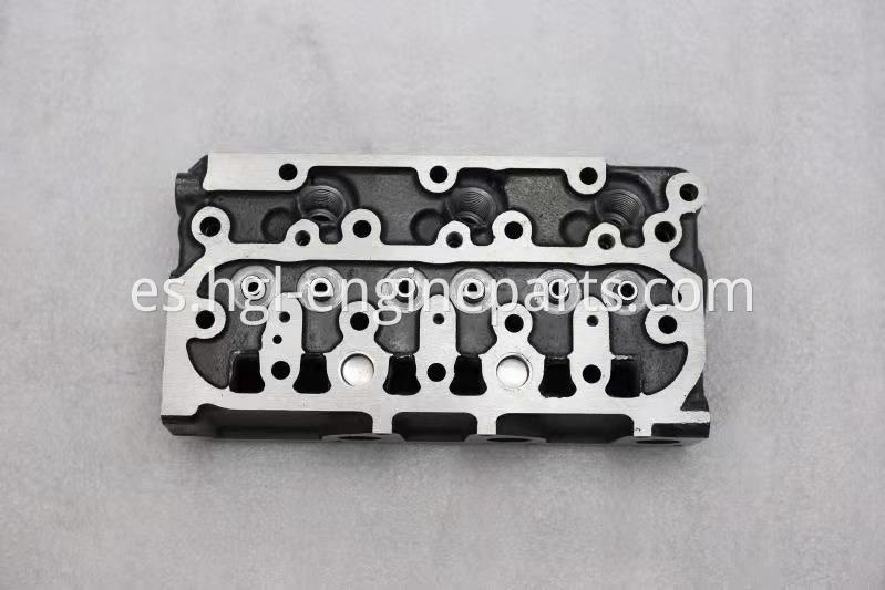 D722 CYLINDER HEAD